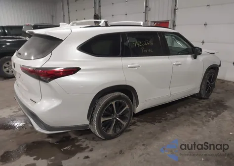 2022 Toyota Highlander Xse z USA, uszkodzony, nr VIN 5TDJZRBH6NS163080